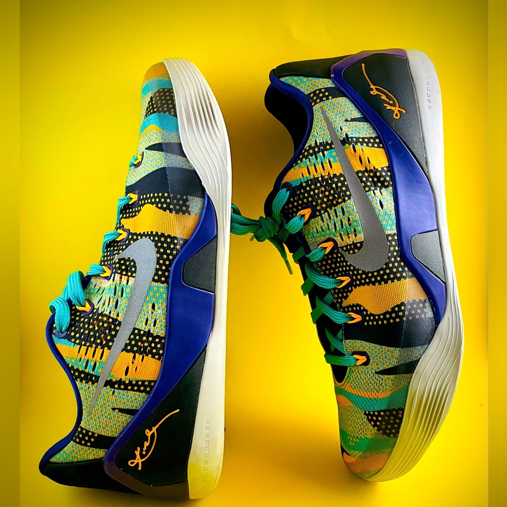 NIKE KOBE 9 EM 'POP ART' SIZE | 10.5 | 646701 508 |